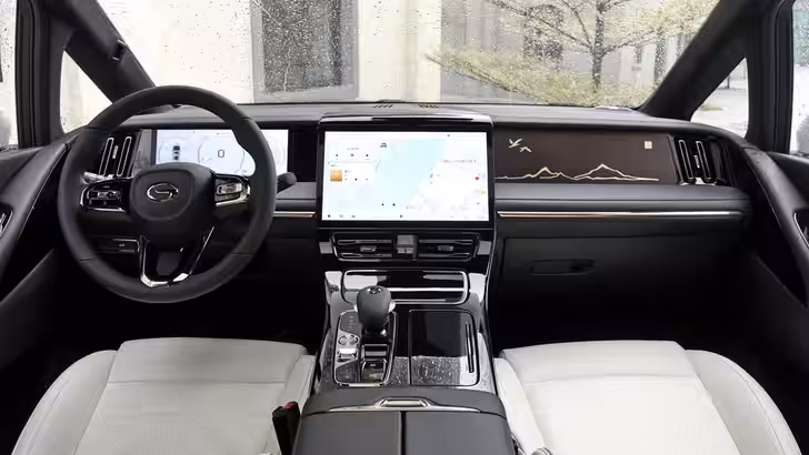 Интерьер GAC M8