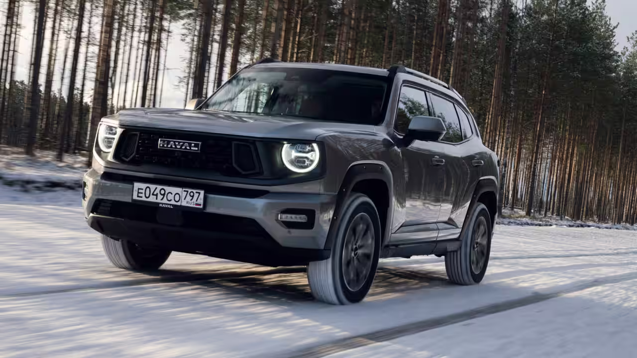 В России обновился самый «неубиваемый» китайский кроссовер Haval H7: что нового?
