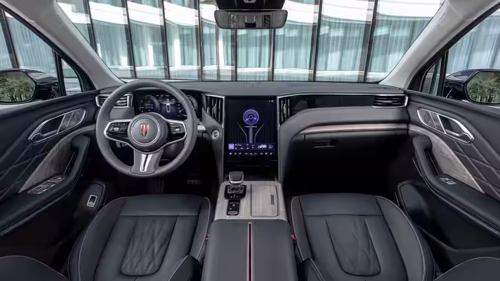 Интерьер Hongqi HS7