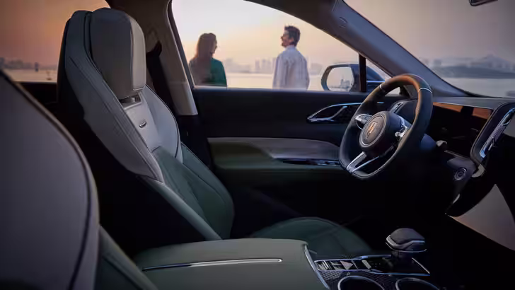 Интерьер Hongqi HS3