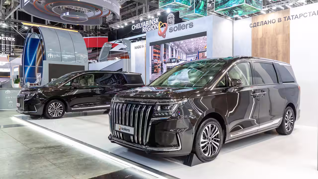 В России Sollers SP7 показал превосходство над дешевым китайским двойником, став отечественной новинкой.