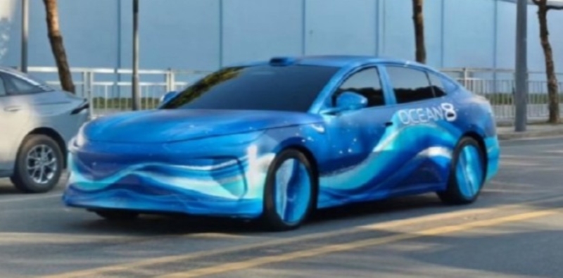 В Китае BYD представит флагманскую серию Ocean: седан Seal 08 и кроссовер Sealion 08 выйдут на рынок в начале 2026 года.