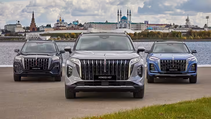 В России резко подскочили цены на автомобили Hongqi, прибавка достигает 1 млн рублей. Сколько стоят HS3, HS5, H9 и другие модели