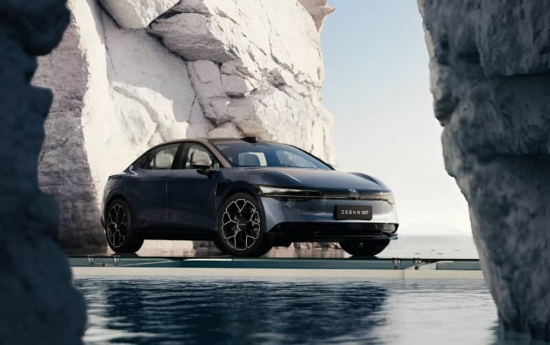 В Китае обновленные Zeekr 007 и Zeekr 7GT с системой 900В появятся во втором квартале 2026 года.