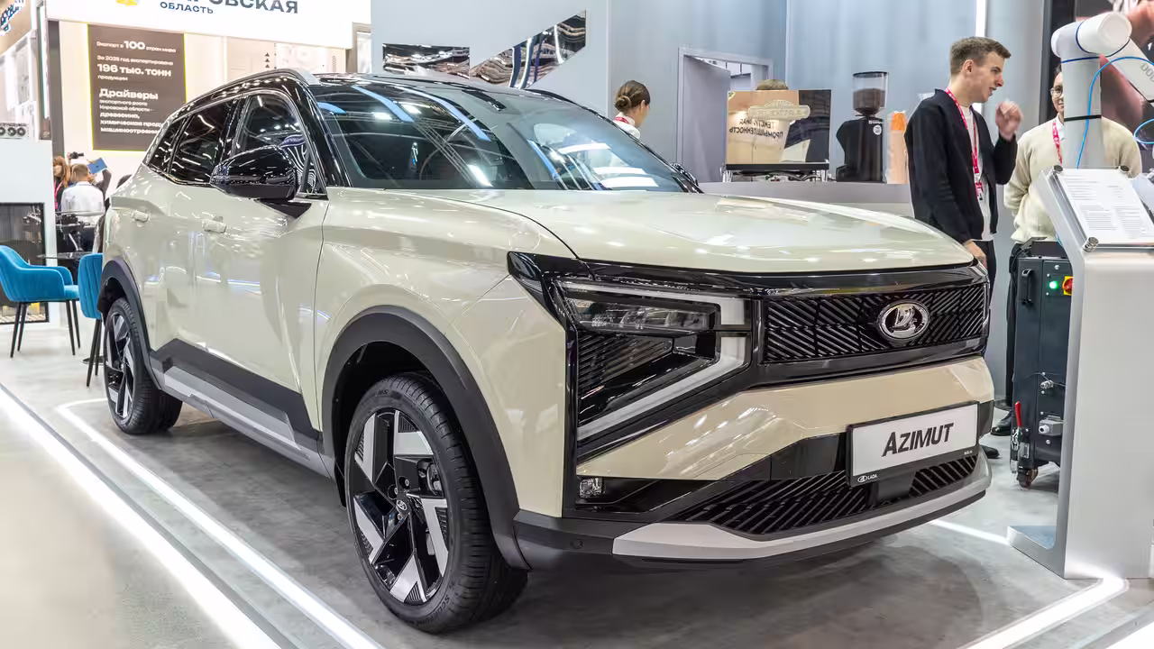 В России назвали самые ожидаемые автомобильные новинки 2026 года от «Лады», «Москвича» и других. В России назвали самые ожидаемые автомобильные новинки 2026 года от «Лады», «Москвича» и других.