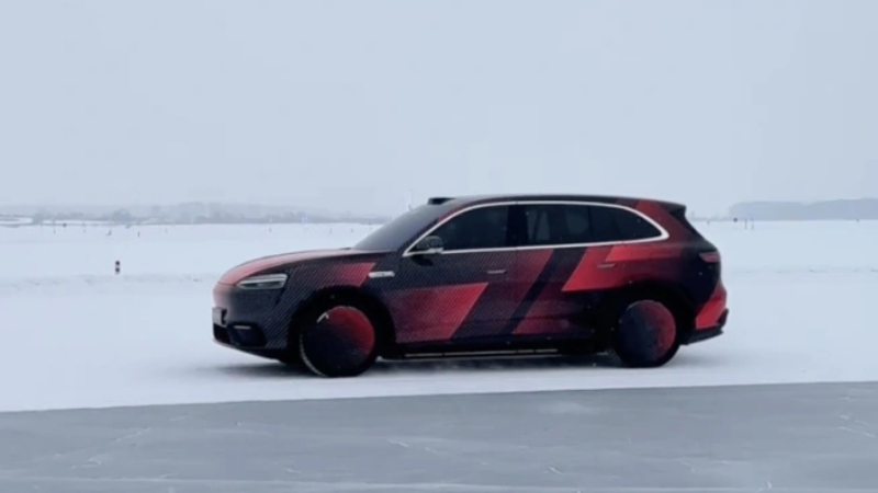 В Китае замечен кроссовер Aito M6 от Huawei во время зимних испытаний.