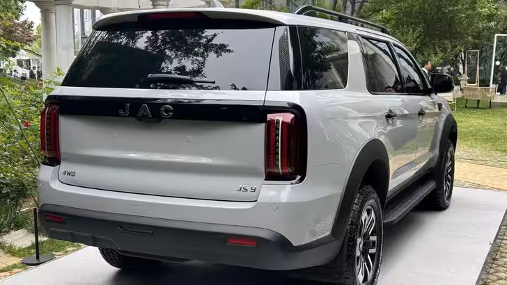 JAC JS9