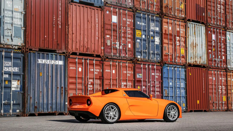 В Китае подтвержден выход 429-сильного электро-родстера в Европу, предложено 1000 единиц.