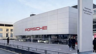 В Китае дилер Porsche приостановил работу, что привело к расторжению договора и блокировке регистрации автомобилей у владельцев. В Китае дилер Porsche приостановил работу, что привело к расторжению договора и блокировке регистрации автомобилей у владельцев.