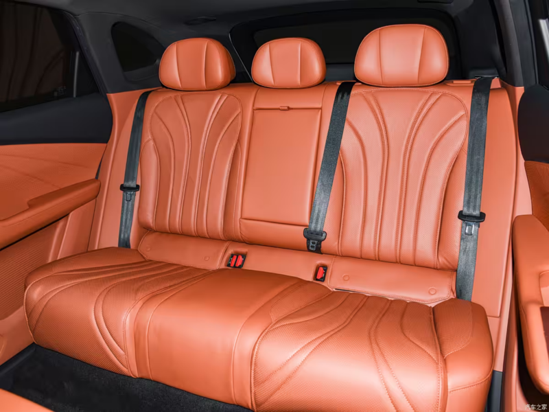 В Китае Chery Fulwin T9L открывает предзаказы с инновационной системой ADAS Falcon 700+.