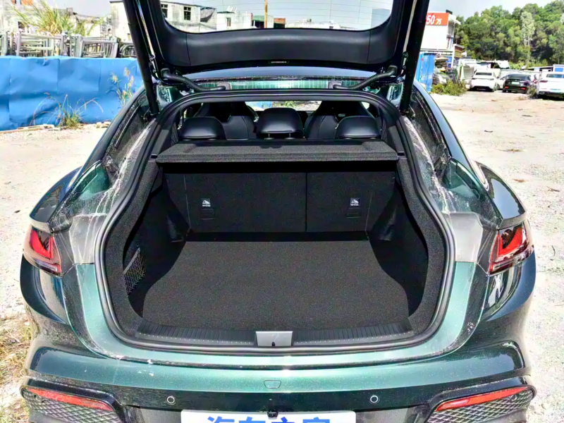 В Китае компания SAIC MG представила MG7 2026 года с ИИ-кокпитом и ADAS, цена от ,700.