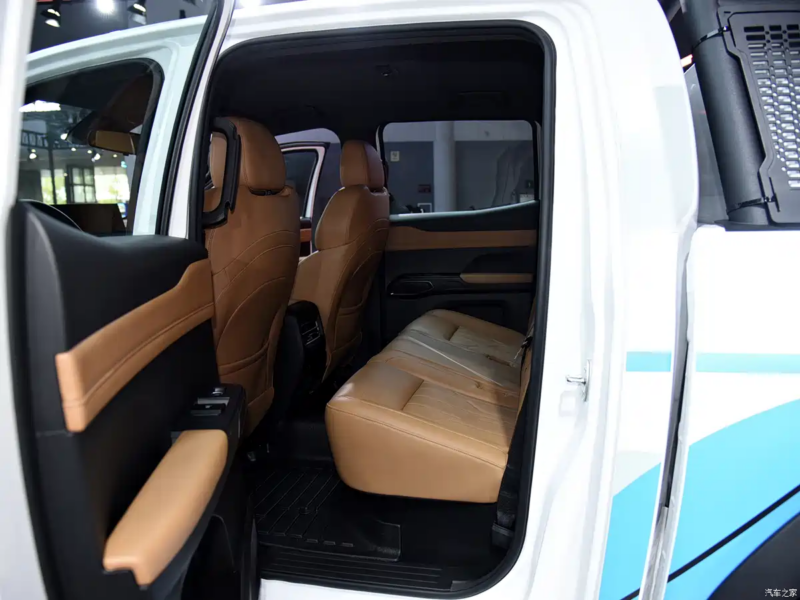 В Китае Chery представила свой первый электропикап Hilma, конкурент Toyota Hilux, по цене от ,300.