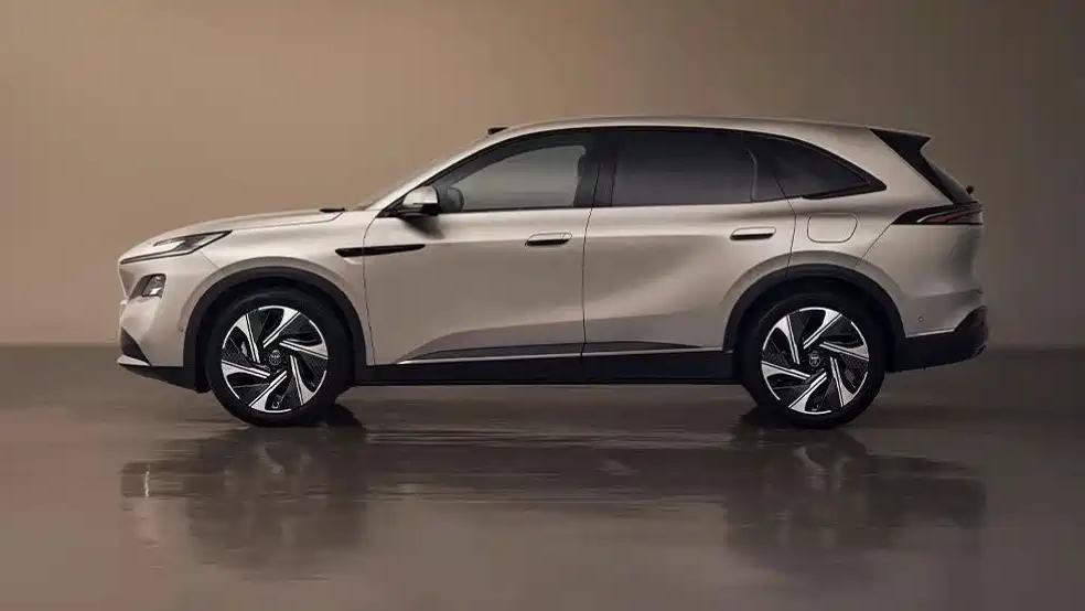 В Китае представлен гибридный кроссовер Buick Electra E7 с запасом хода 1600 км