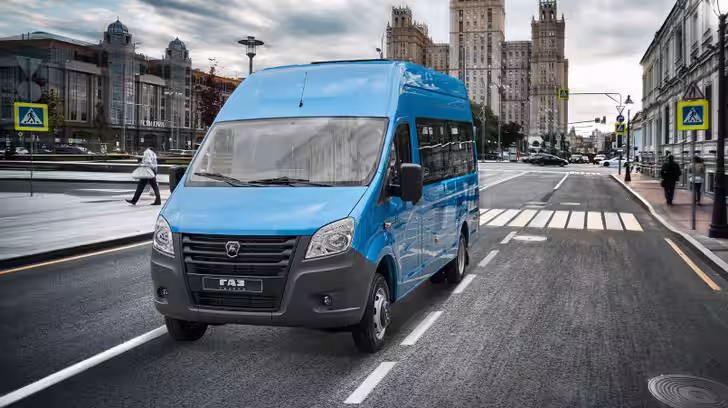 Рынок трещит по швам: продажи новых коммерческих автомобилей в России резко сократились в 2025 году