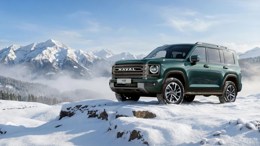 Внедорожник Haval H9 2026 модельного года сбоку спереди