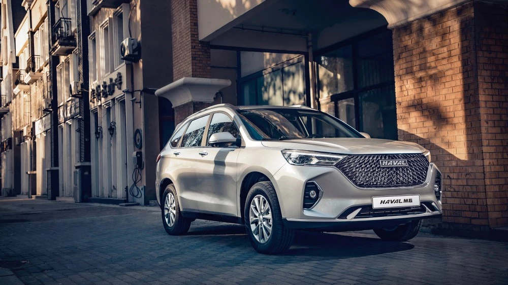 Haval M6 цены сбоку спереди