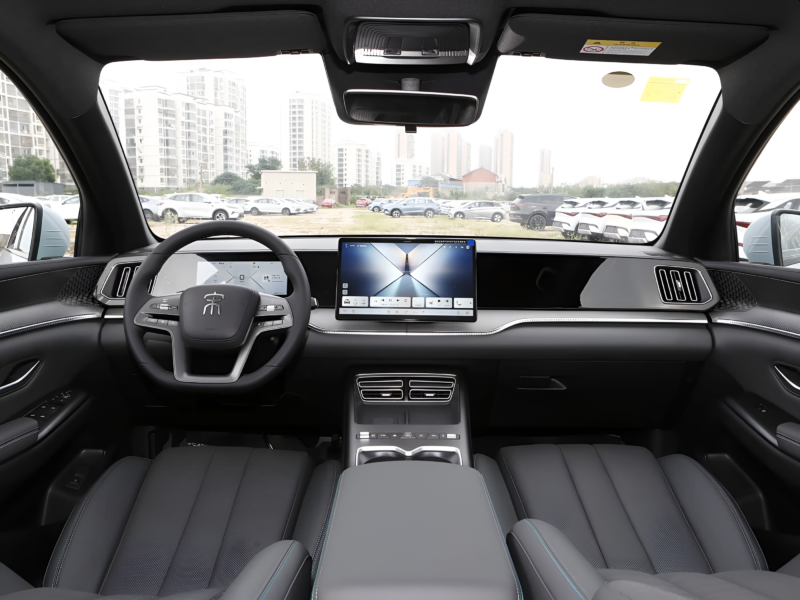 В Китае BYD Song Pro DM-i с запасом хода до 200 км на электротяге выходит на рынок 10 января.