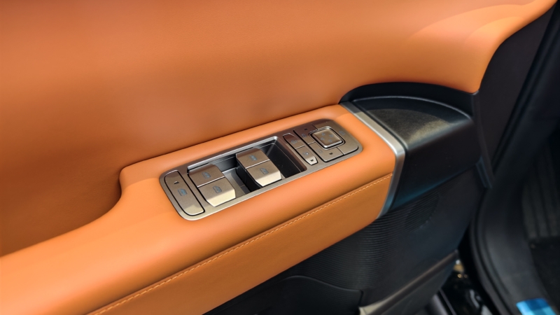 В Китае BYD Ti7 – тест полноприводного городского кроссовера в максимальной комплектации.