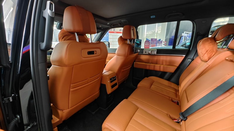 В Китае BYD Ti7 – тест полноприводного городского кроссовера в максимальной комплектации.