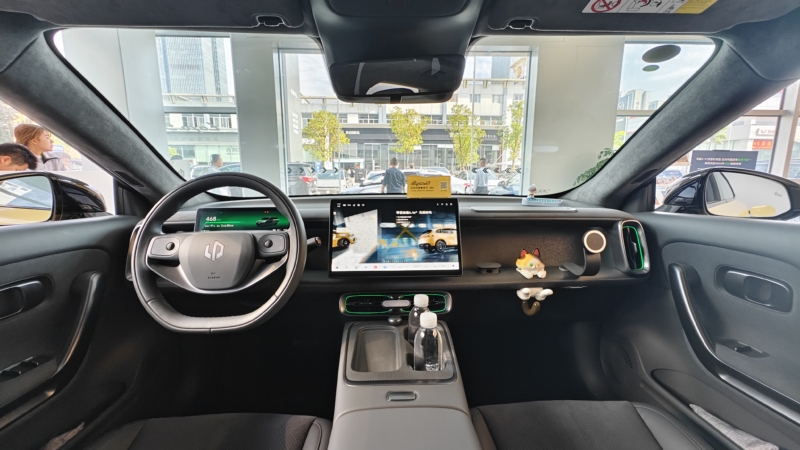 В Китае Leapmotor B05: динамика заднеприводного электромобиля в новом хэтчбеке.