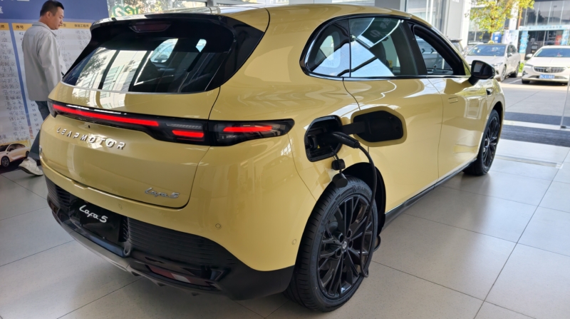 В Китае Leapmotor B05: динамика заднеприводного электромобиля в новом хэтчбеке.