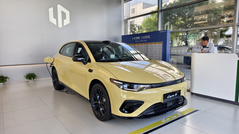 В Китае Leapmotor B05: динамика заднеприводного электромобиля в новом хэтчбеке.