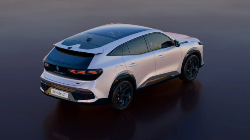 В Китае раскрыт совместно с Geely разработанный крупнейший внедорожник Renault, но упомянута другая страна.