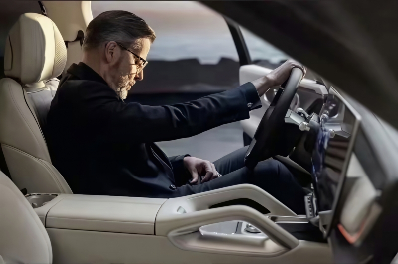 В Китае появились шпионские фото интерьера Zeekr 8X, 5,1-метровый SUV выйдет в первом квартале 2026 года.