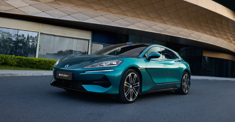 В Китае представлены обновленные изображения BYD Denza Z9 GT wagon мощностью до 1140 л.с.