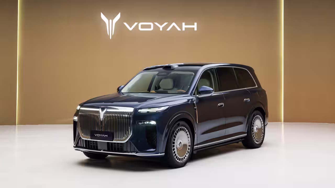 В России появится исполинский кроссовер Voyah с комфортом «Майбаха» - что известно