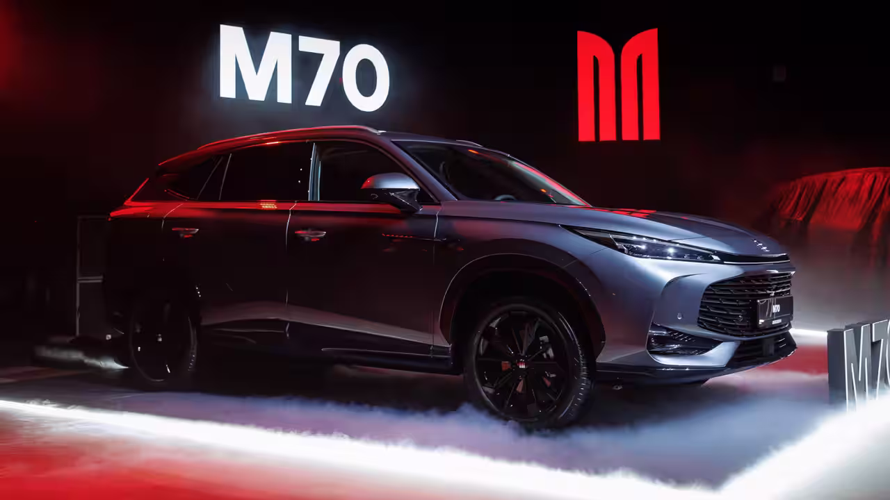 В России «Москвич» представил совершенно новые кроссоверы, которые скоро поступят в продажу. В России «Москвич» представил совершенно новые кроссоверы, которые скоро поступят в продажу.