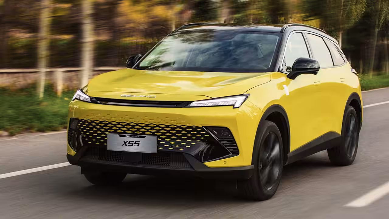 В России резко снизилась стоимость кроссовера BAIC X55 российской сборки.