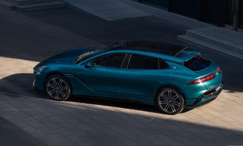 В Китае представлены обновленные изображения BYD Denza Z9 GT wagon мощностью до 1140 л.с.