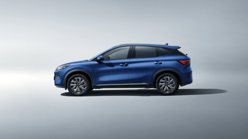 В Китае представлен BYD Atto 3 Evo с инновационной 800-вольтной системой, полным приводом и ускоренной зарядкой.