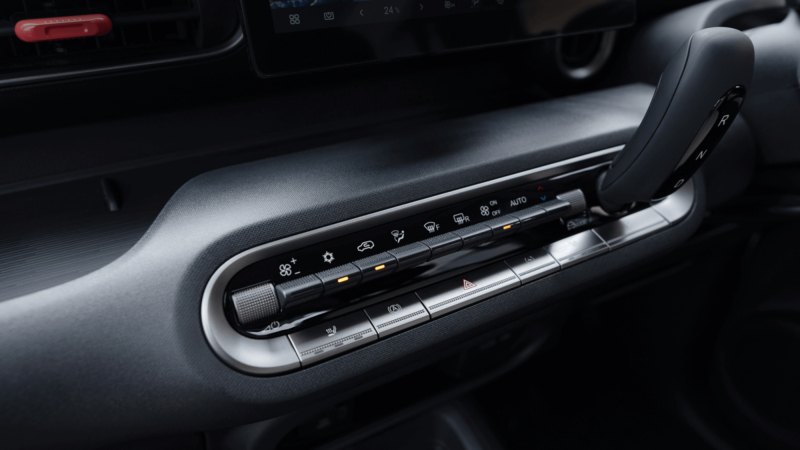 В Китае официально представлен интерьер электромобиля BYD Racco EV kei car, дебют которого состоялся в Японии.