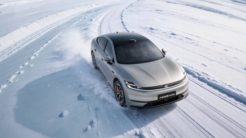 В Китае Changan планирует установить твердотельные батареи на свои автомобили до третьего квартала 2026 года