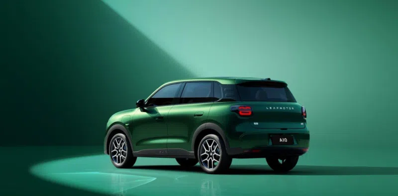 В Китае презентован интерьер модели A10 от Leapmotor, которая готовится к выходу в первом квартале.