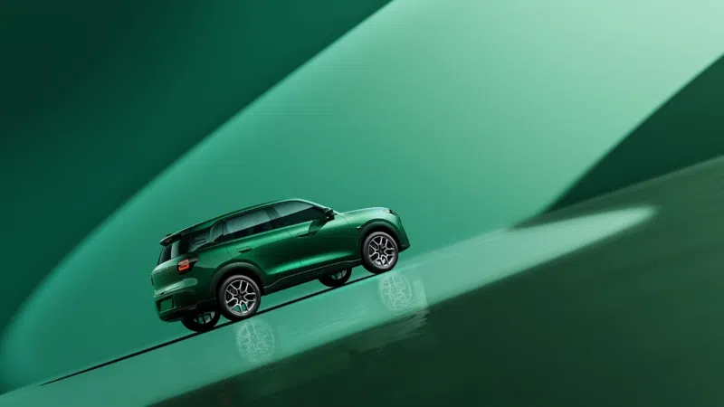 В Китае презентован интерьер модели A10 от Leapmotor, которая готовится к выходу в первом квартале.