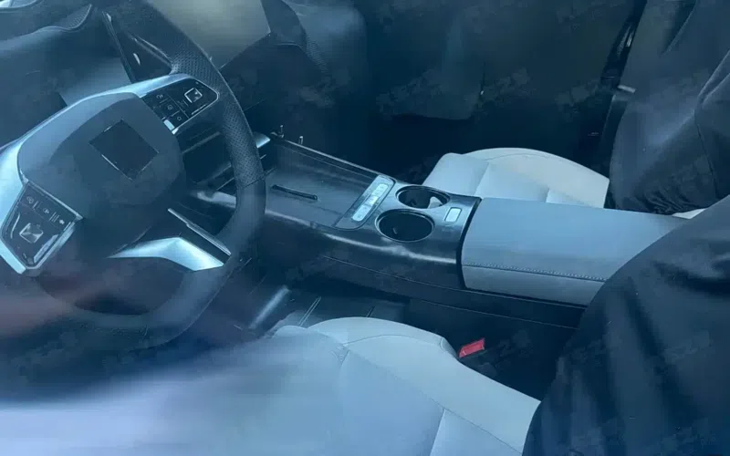 В Китае шпионские фото раскрывают предстоящий гибридный седан MG с лидаром