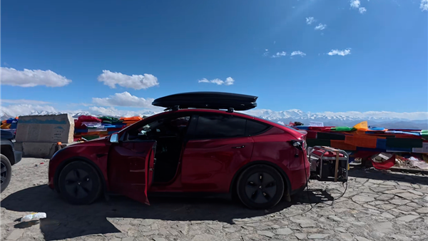 В Китае автопроизводитель Changan Auto представил уникальный генератор, превращающий электромобили в гибриды.