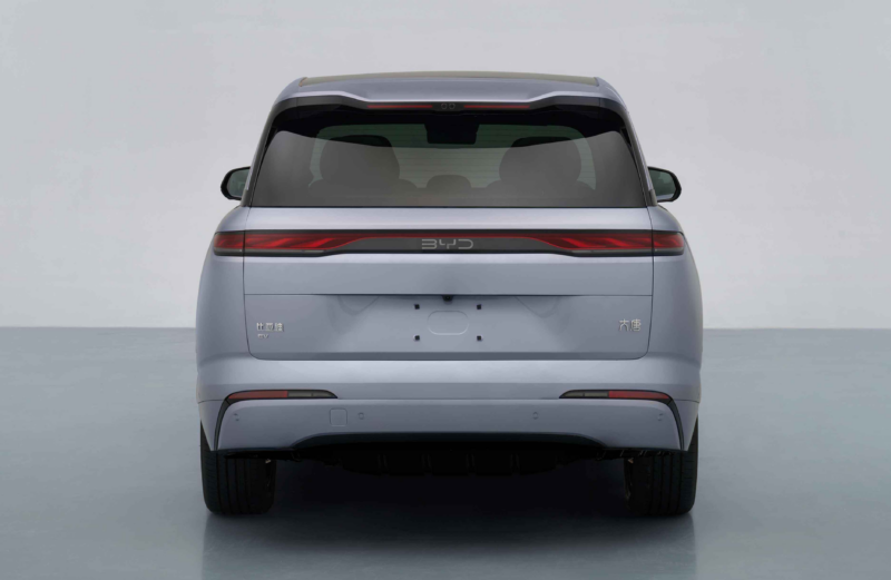 В Китае представлены рендеры флагманского внедорожника BYD "Great Tang" длиной 5,3 метра