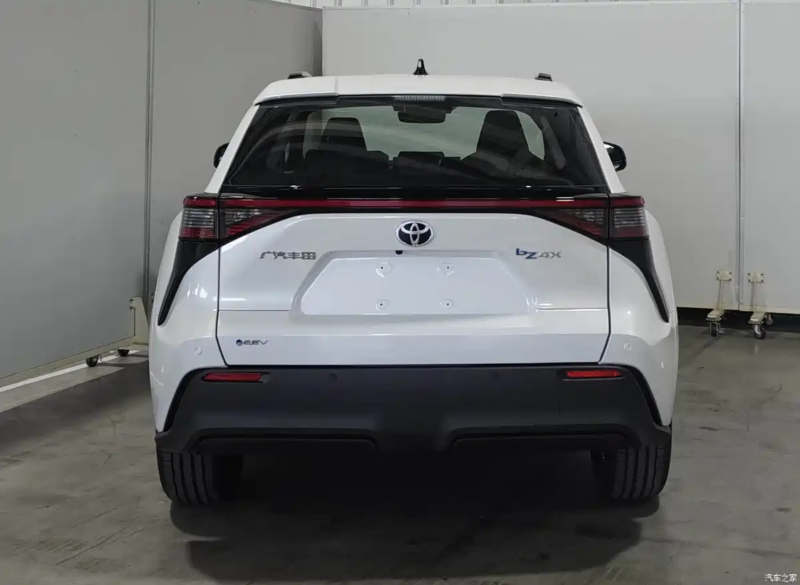 В Китае Pony.ai и GAC Toyota представили серийный роботакси на базе электрического Toyota bZ4X