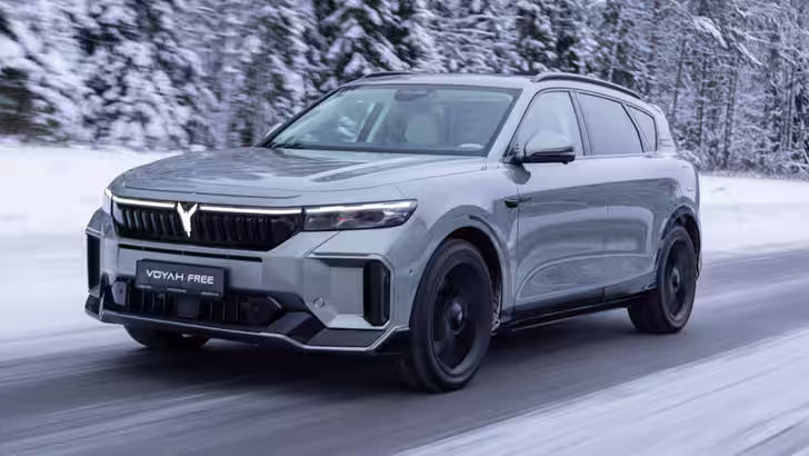 Названы самые продаваемые подзаряжаемые гибриды в России. Рейтинг из 5 марок-бестселлеров января