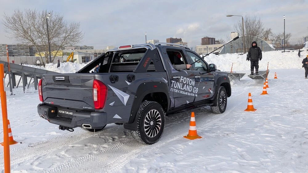 Foton G9 пикап в России презентация сбоку сзади тест зимой на снегу