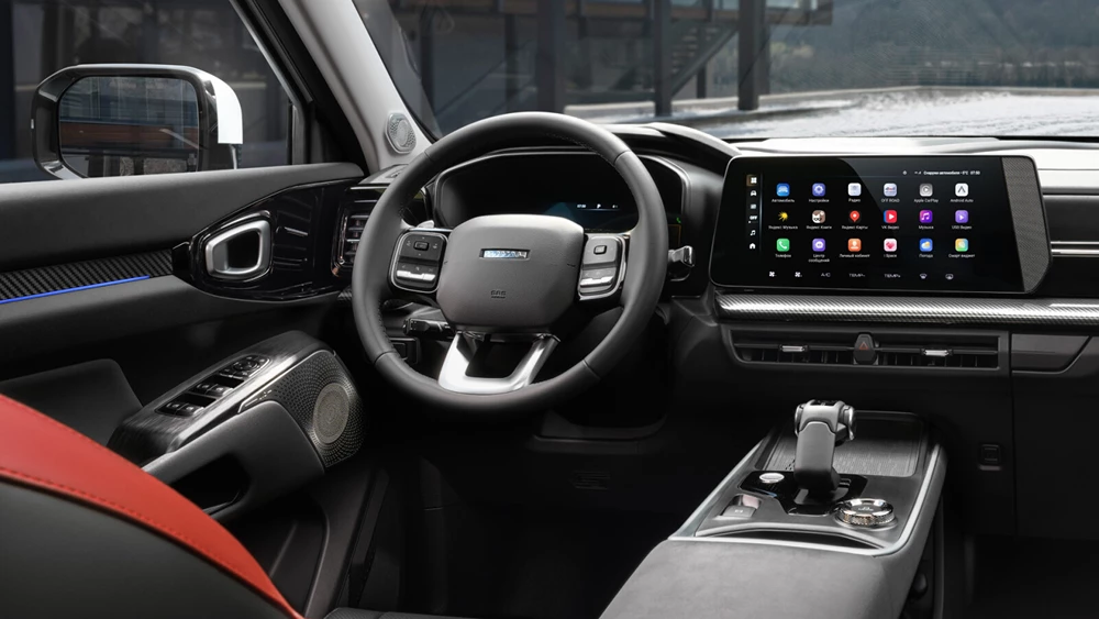 Кроссовер Haval H3 обновился и получил новый мотор в России салон черный