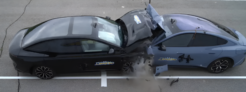 В Китае автоблогер-миллионник судится с Xiaomi из-за видео краш-теста