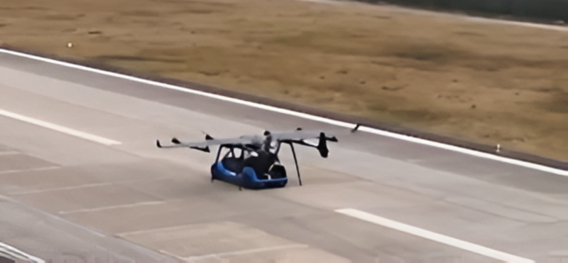 В Китае два человека на модульном eVTOL пролетают 150 км/ч, а запас хода составляет 300 км.