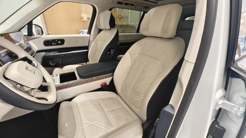 В Китае владельцы Range Rover и Bentley пересаживаются на Zeekr 9X, свидетельствуют сообщения.