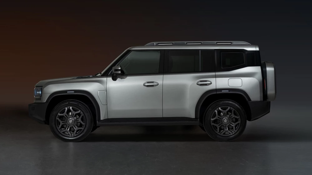 Обновленный кроссовер Jetour T2 сбоку