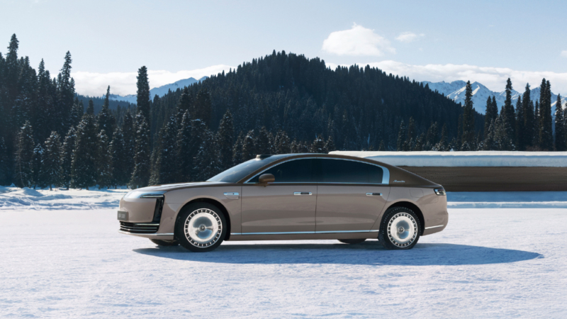 В Китае бестселлер класса люкс Maextro S800 стал самым продаваемым седаном в январе 2026 года.